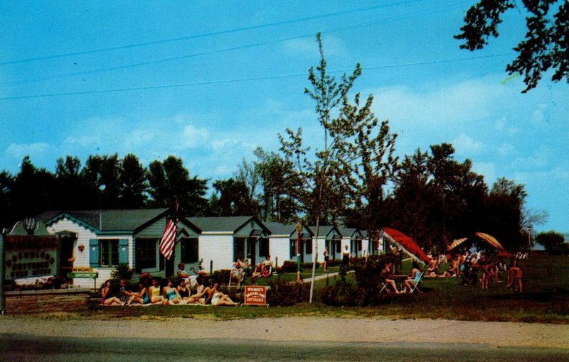 Slice of Heaven Houghton Lake Resort (Wismegs Dreamland Cottages) - Vintage Postcard (newer photo)